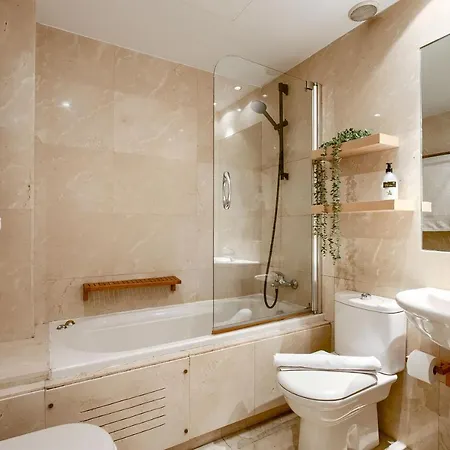 Apartamento En Chamberi Con Piscina - Lovely Apartment In The City Center With Swimming Pool Madrid Esterno foto